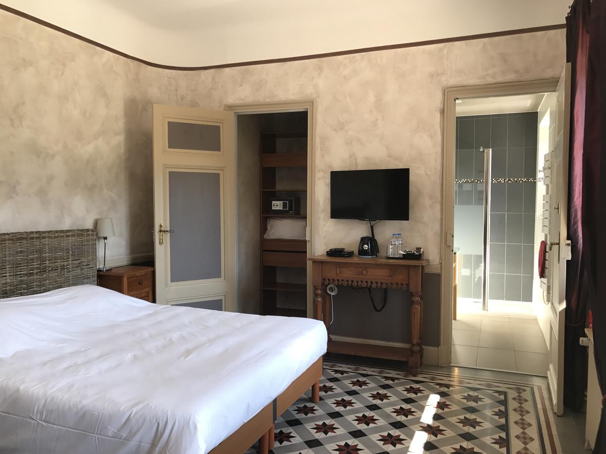 La Villa Du Parc Prades  Pokoj fotografie